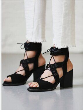 NEW Free People Lennon Heel size 7 MSRP: $129 Suede Black